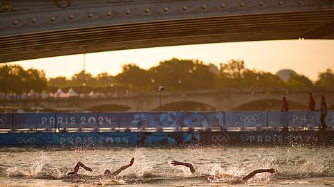Im vergangenen Jahr während der Olympischen Spiele schwammen bereits Wassersportler in der Seine (Archivbild).