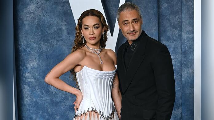 Rita Ora und ihr Ehemann Taika Waititi haben im August 2022 im Stillen geheiratet.