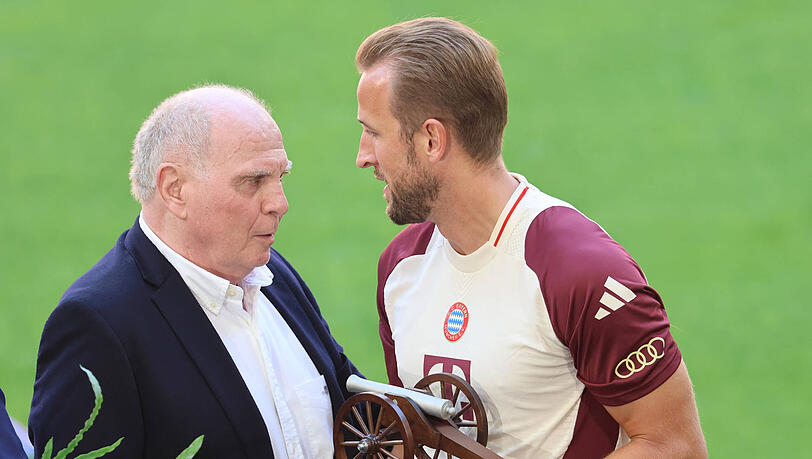 Uli Hoeneß mit Kane. Uli Hoeneß mit Kane.