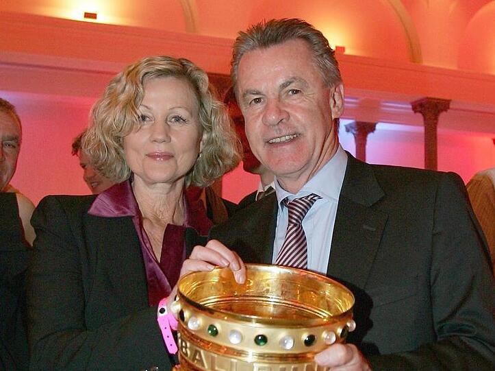 Ottmar Hitzfeld mit seiner Frau Beatrix: Seinen 60. feiern sie auf den Malediven.