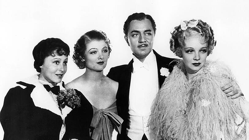 Luise Rainer (l.) in einer Szene des Films "Der Große Ziegfeld" aus dem Jahr 1936. Luise Rainer (l.) in einer Szene des Films "Der Große Ziegfeld" aus dem Jahr 1936.