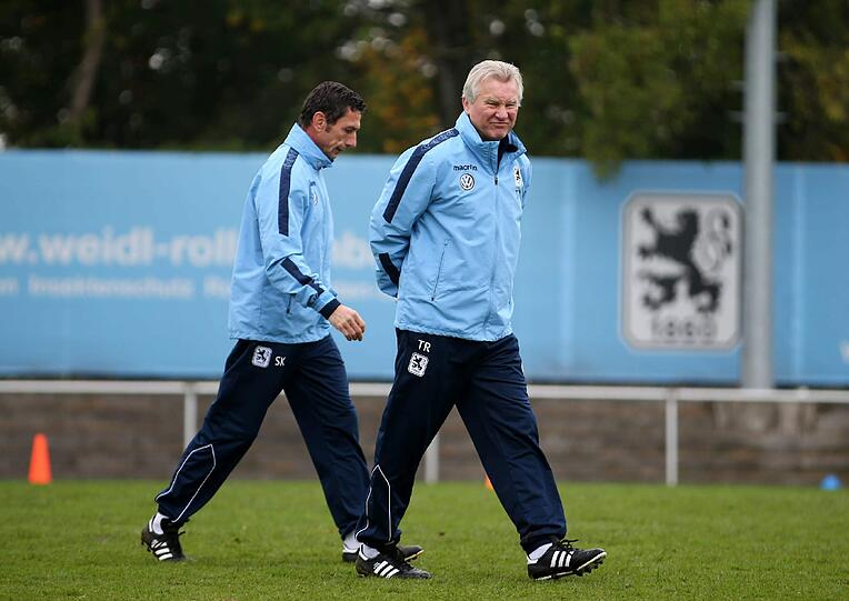 Löwen-Trainer Benno Möhlmann mit seinem alten wie neuen Assistenten Sven Kmetsch.