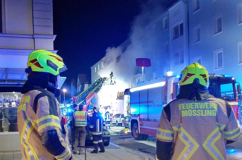 Bei dem Brand in Mühldorf wurden insgesamt sechs Menschen verletzt.