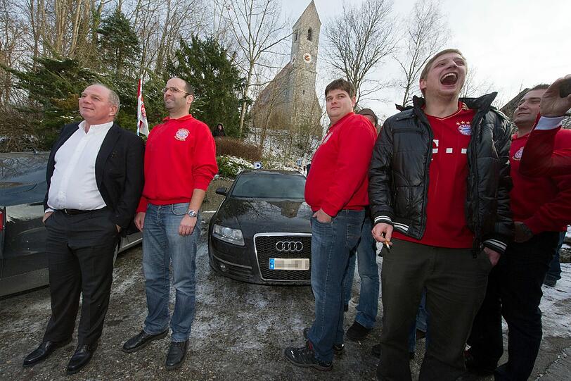 Uli Hoeneß besucht die "Oiztaler Mammuts Emmading" - Die Bilder