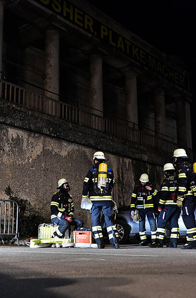 Die Ursache für das Feuer ist noch unklar. Die Ursache für das Feuer ist noch unklar.