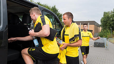 André Schürrle, Mario Götze und Raphael Guerreiro kommen am Montag vom Leistungstest in Bochum.