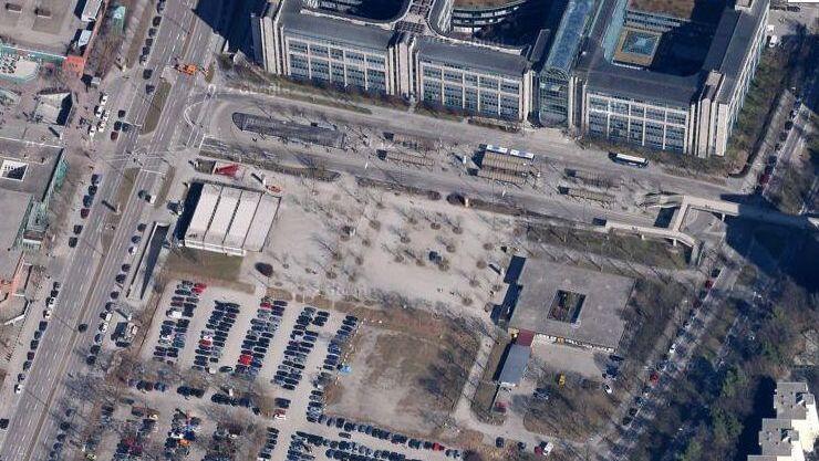 Der Hanns-Seidel-Platz in Neuperlach. Seit Jahren soll er bebaut werden - nun wurde ein kleiner Schritt nach vorne gemacht.