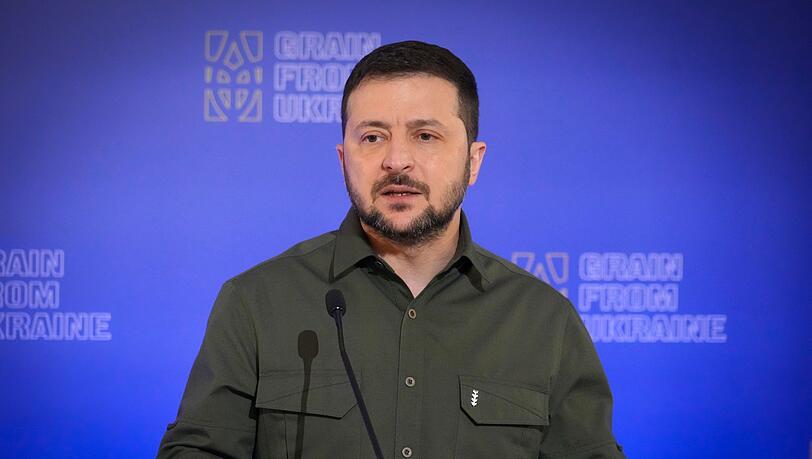Der ukrainische Präsident Wolodymyr Selenskyj hat Kiews Bürgermeister Vitali Klitschko öffentlich gerügt.