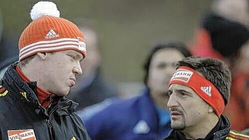 Felix Loch und sein Mentor Georg Hackl. Felix Loch und sein Mentor Georg Hackl.