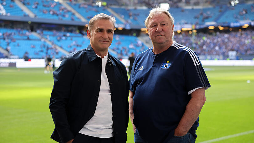 Fordert Taten, nicht Worte: Kick-Ikone Horst Hrubesch (rechts). Fordert Taten, nicht Worte: Kick-Ikone Horst Hrubesch (rechts).