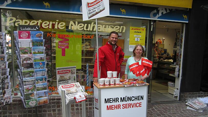Besitzerin Taghavinia Soheela Lara mit AZ-Mitarbeiter Xaver Rattenhuber.