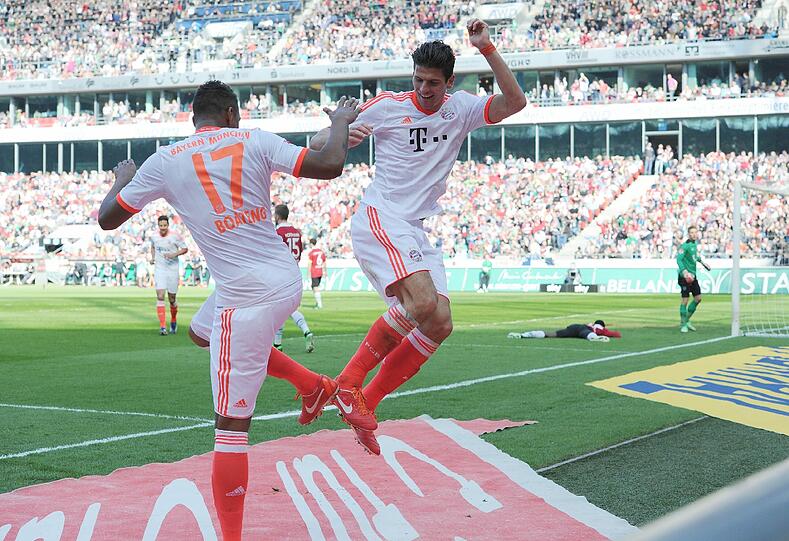 21.: Hannover - FCB 1:6. Nächste Torgala, Doppelpacks von Gomez/Pizarro.