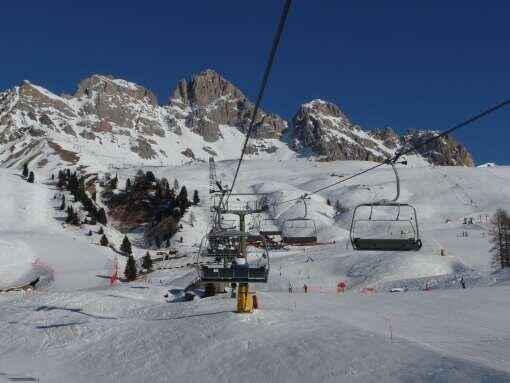Moderne und leistungsfähige Aufstiegsanlagen sorgen für stressfreie Skitage.