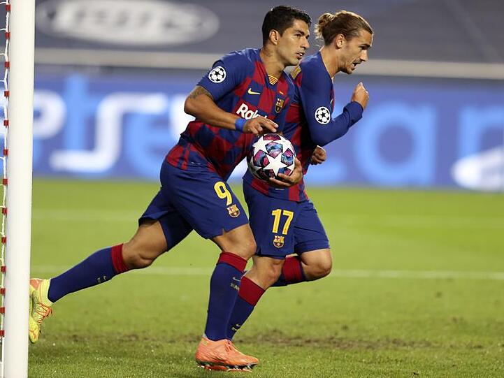 Nach dem Tor von Luis Suarez (l) keimte beim FC Barcelona kurz Hoffnung auf.