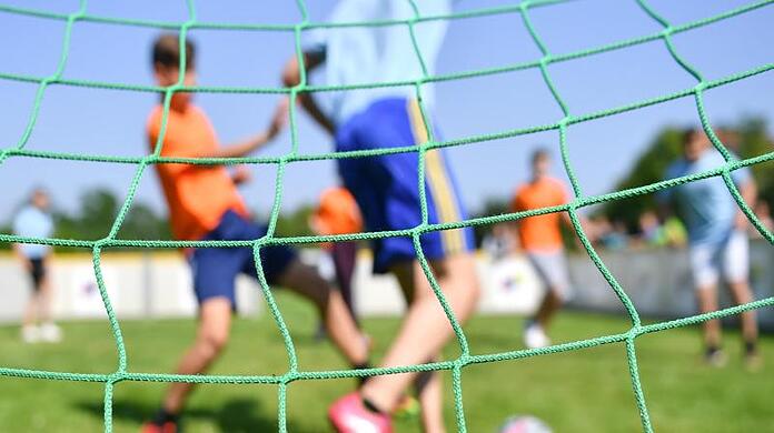 In München ist mit einer Inzidenz zwischen 50 und 100 kontaktfreier Sport bloß mit einem weiteren Haushalt möglich. Sportvereine in München haben im letzten Jahr viele Mitglieder verloren. (Symbolbild)