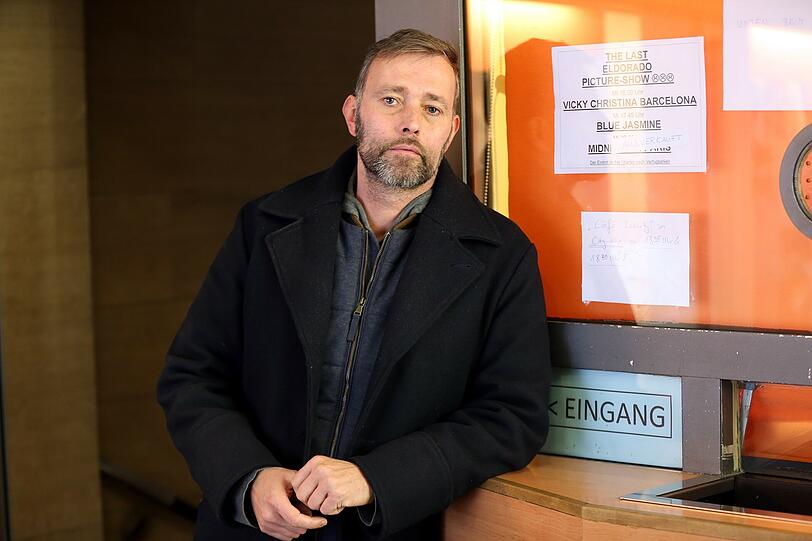 &bdquo;Das Herz blutet&ldquo;: Theaterleiter Bruno Börger an der Kinokasse.