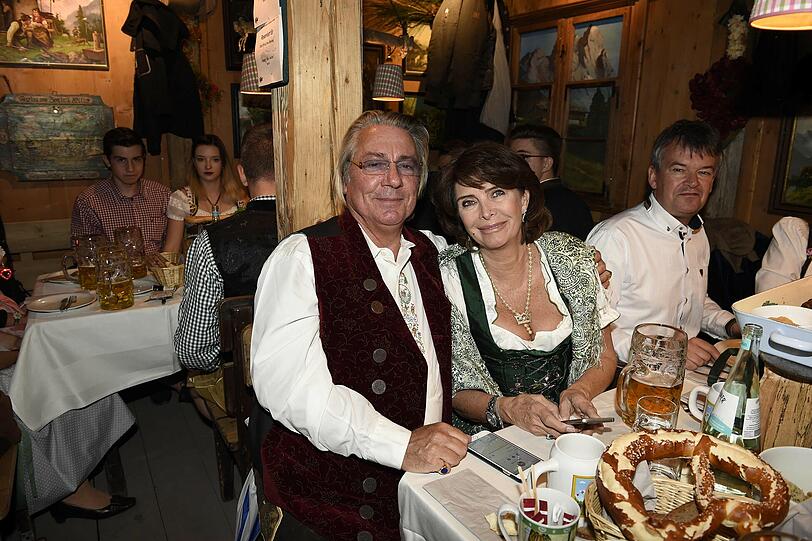 Björn Lefnaer und Sabine Winkhaus im Käfer Zelt