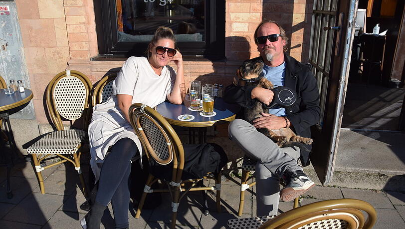 Sonnenfreuden auf der Bistro-Terrasse. Sonnenfreuden auf der Bistro-Terrasse.
