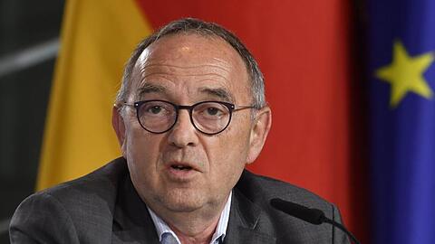 SPD-Bundesvorsitzender Norbert Walter-Borjans kritisiert den CDU-Vorschlag zur Wahlreform.