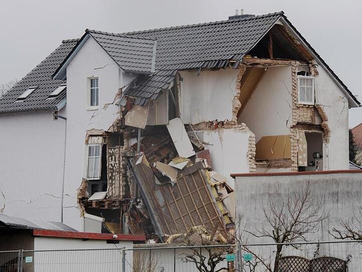 Das Haus in Hohen Neuendorf im Kreis Oberhavel ist einsturzgefährdet.