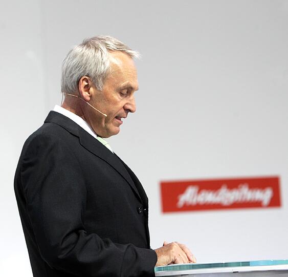 Charme-Offensive für (oder gegen) Olympia: Katarina Witt, OB Christian Ude, Joschka Fischer, Katharina Schulze und Christian Stückl diskutieren über Olympia 2018. AZ-Chefredakteur Arno Makowsky und BR-Moderatorin Ursula Heller führten durch die Diskussion. Die Bilder des spannenden Abends.