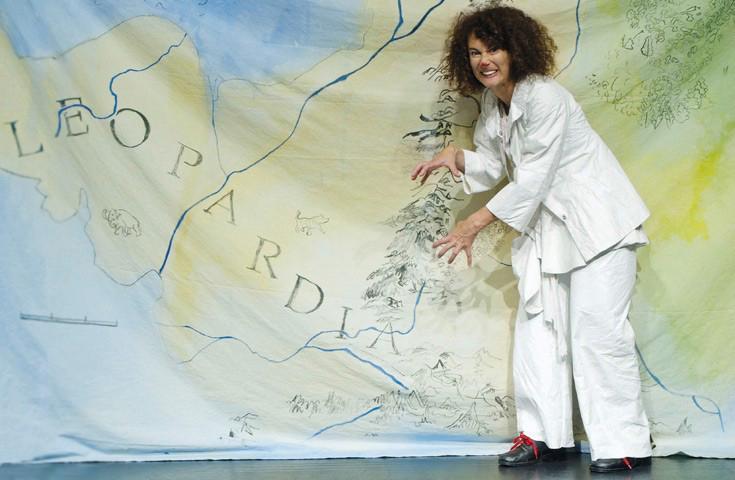 Schauspielerin Liora Hilb möchte auf der Bühne nicht nur Theater spielen - sondern verzaubern.