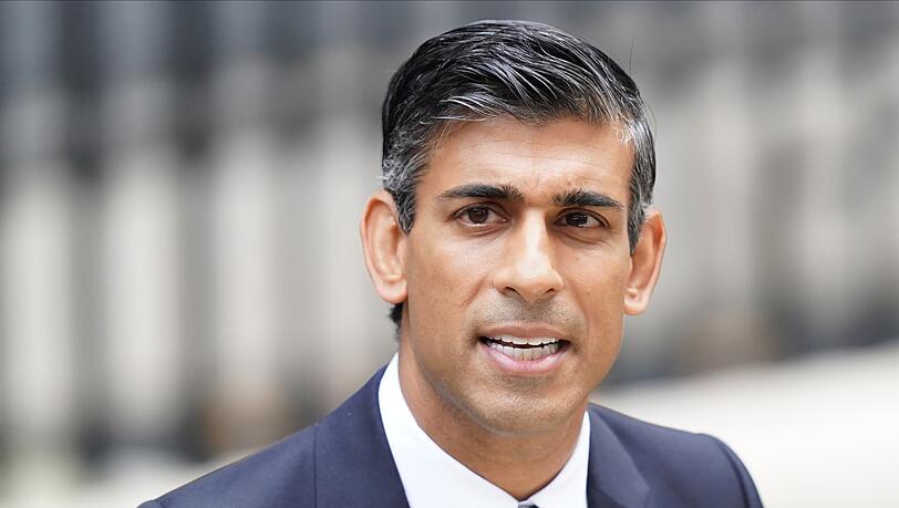 Trat an, um die Scherben aufzukehren: Der britische Premier Rishi Sunak.