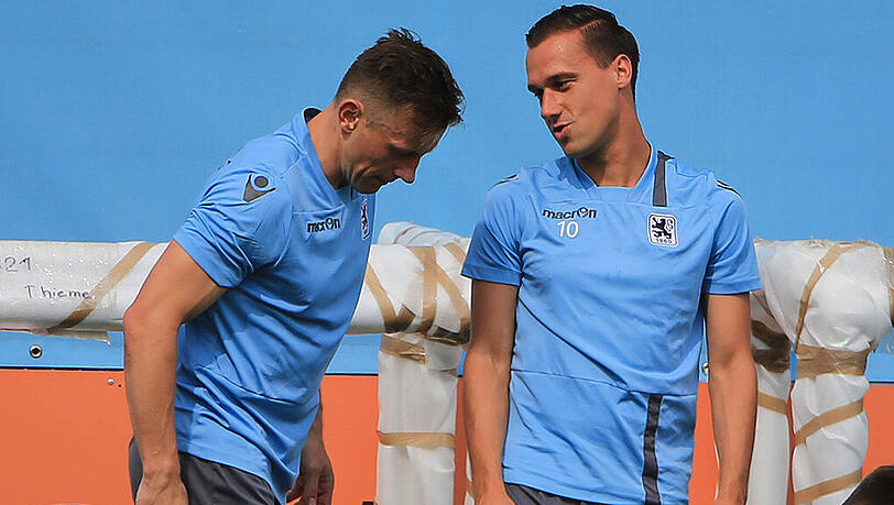 Ivica Olic und sein neuer Teamkollege Michael Liendl (rechts). Ivica Olic und sein neuer Teamkollege Michael Liendl (rechts).