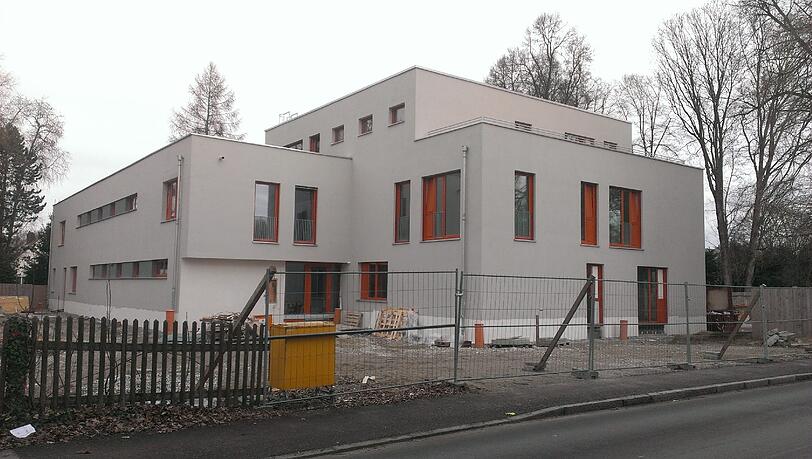 Die städtische Kita in der Herterichstraße in Solln ist fast fertig. Doch der Bau musste gestoppt werden. Die städtische Kita in der Herterichstraße in Solln ist fast fertig. Doch der Bau musste gestoppt werden.