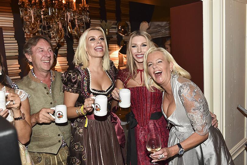 Ralph Piller, Verena Kerth, Sabine Piller und Astrid Söll.