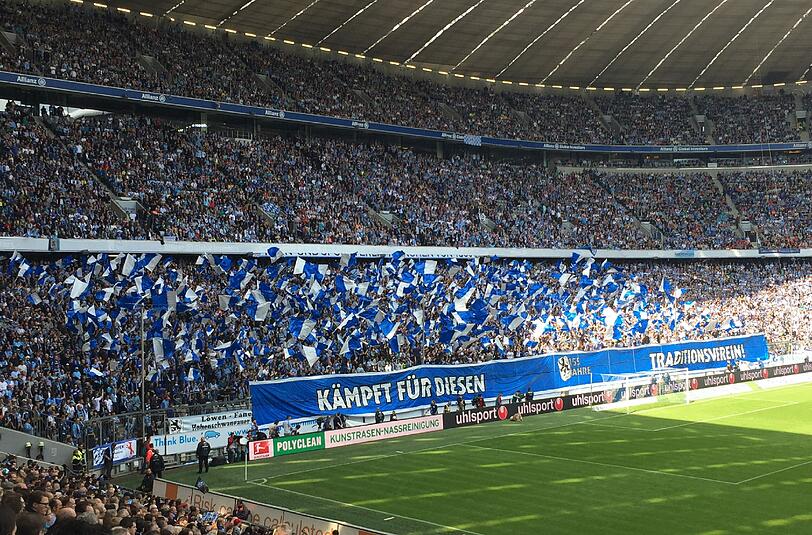 Die Sechzger haben sich sogar 50.000 Zuschauer zum Ziel gesetzt. 35.000 Karten sind schon verkauft.