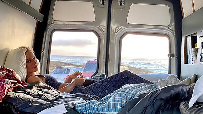 Brie Larson braucht kein Luxushotel zum urlauben