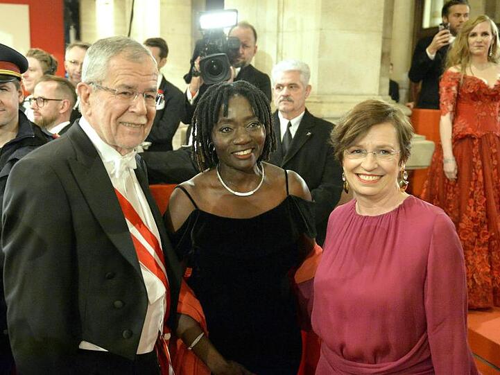Auma Obama ist Gast von Bundespräsident Alexander Van der Bellen und seiner Frau Doris Schmidauer.