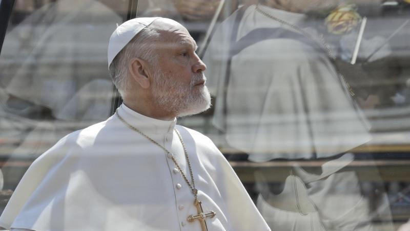 John Malkovich bei den Dreharbeiten zu der Serie "The New Pope" von Regisseur Sorrentino. John Malkovich bei den Dreharbeiten zu der Serie "The New Pope" von Regisseur Sorrentino.