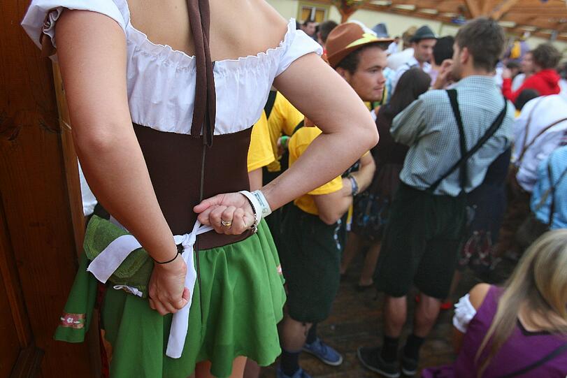 Es ist endlich wieder soweit: München und die Welt feiert die Wiesn. Die besten Bilder des ersten Tages