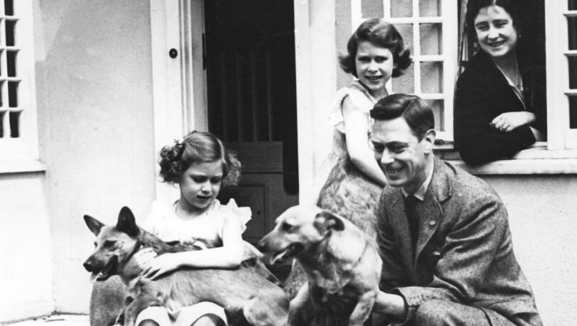 Da war Papa noch Herzog: Elizabeths (2.v.r.) Familie im Juni 1936.