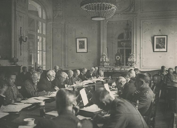 Die Verhandlungen für den Vertrag von Versailles.