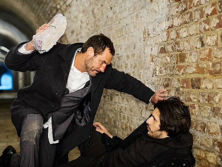 Richard (Silvan-Pierre Leirich, l.) und Maximilian (Francisco Medina) geraten in "Alles was zählt" aneinander