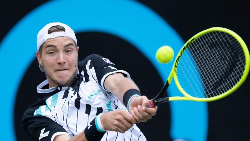 Jan-Lennard Struff ist beim Turnier in Stuttgart ausgeschieden. Jan-Lennard Struff ist beim Turnier in Stuttgart ausgeschieden.