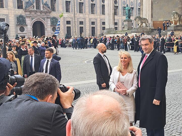 Ministerpräsident Markus Söder mit Ehefrau Karin Baumüller-Söder.
