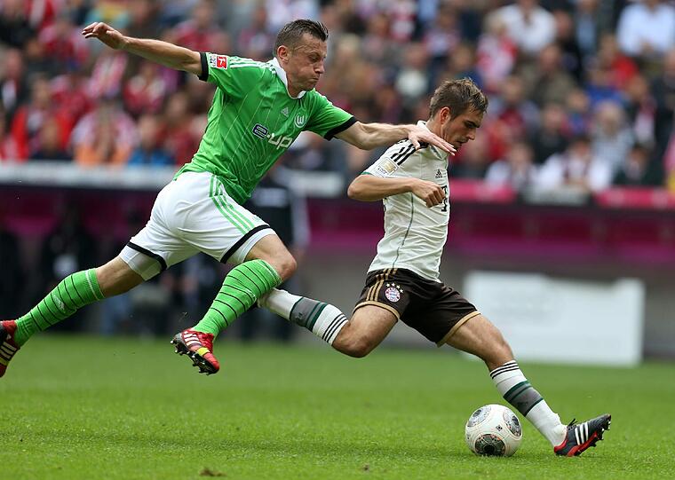 PHILIPP LAHM NOTE 3 - Machte sein 239. Bundesliga-Spiel als Bayern-Profi. Damit hat er den Präsidenten eingeholt: Gleichstand mit Uli Hoeneß. Ob er als Sechser nochmal so viele Partien macht? Nicht so effizient und effektiv wie sonst.