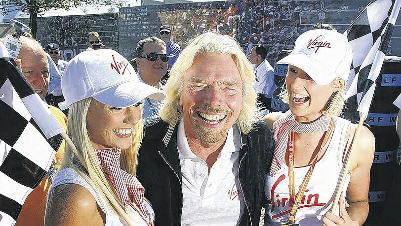Richard Branson hatte früher ein Plattenlabel, jetzt will er in der Formel 1 Spaß haben. Und der Formel 1 Rock’n’ Roll und Sex schenken. Richard Branson hatte früher ein Plattenlabel, jetzt will er in der Formel 1 Spaß haben. Und der Formel 1 Rock’n’ Roll und Sex schenken.