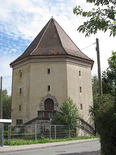 Der Hochbunker am Oertelplatz soll zum Hotel werden.
