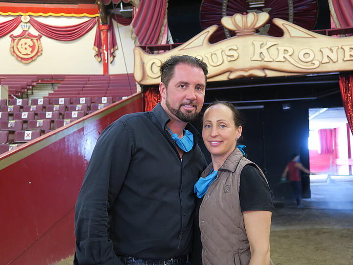 Führen die Circus-Krone-Dynastie weiter: das jetzige Direktorenpaar Jana Mandana Lacey-Krone und Martin Lacey jr.