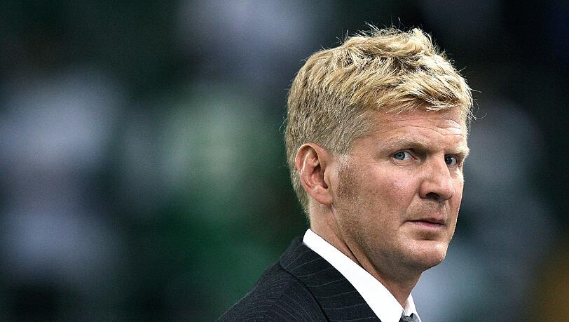 Stefan Effenberg ist seit März 2012 im Besitz der DFB-Fußball-Lehrer-Lizenz. Stefan Effenberg ist seit März 2012 im Besitz der DFB-Fußball-Lehrer-Lizenz.