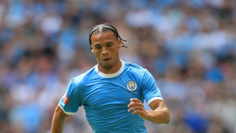 Leroy Sané spielt den Ball. Foto: Adam Davy/PA Wire/Archiv Leroy Sané spielt den Ball. Foto: Adam Davy/PA Wire/Archiv