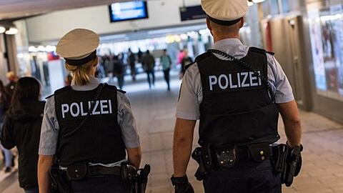 Die Bundespolizei leitete ein Ermittlungsverfahren wegen gefährlicher Körperverletzung ein. (Symbolbild)