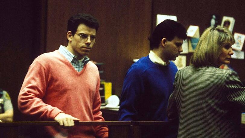 Erik (l.) und Lyle Menendez (r.) wurden 1996 für den Mord an ihren Eltern zu lebenslanger Haft verurteilt.