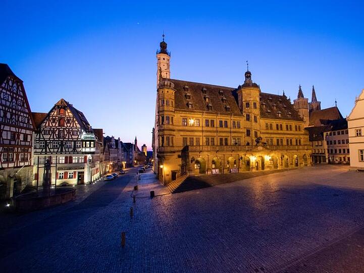 Rothenburg ob der Tauber: Zur Eindämmung des Coronavirus gibt es in ganz Bayern weitreichende Ausgangsbeschränkungen.