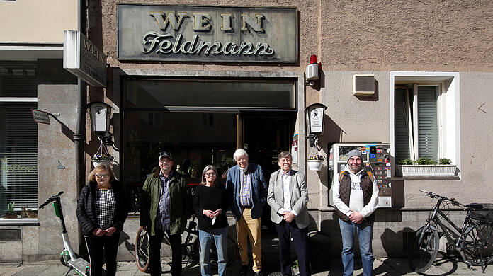 Sie sind "kein richtiger Freundeskreis", gehen aber "freundlich miteinander um" (v.l.): Doris Demel, Christian Molter, Irmgard Hugenberger, Bodo Bleinagel, Heiner Hagemann und Helmut Hagemann.